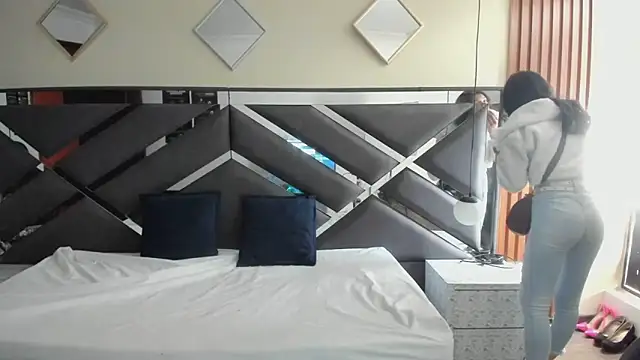 Ambarross  online show from March 22, 12:19 pm