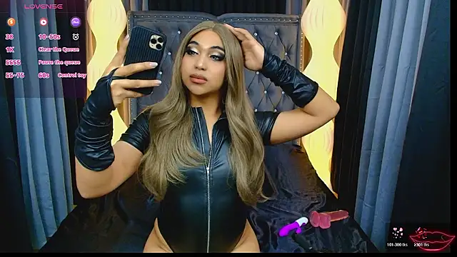 Snapshot of Clea_Moore chatting on January 19, 4:38 am Clea Moore online show from January 19, 4:38 am