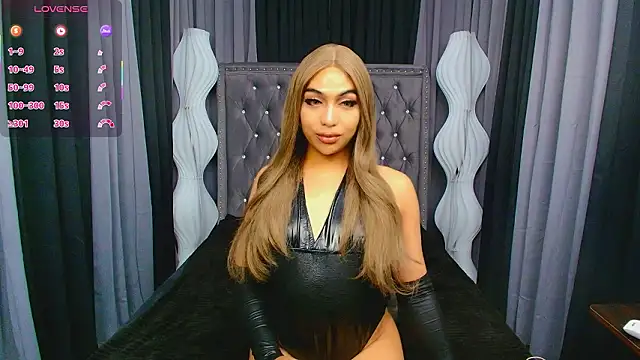 Snapshot of Clea_Moore chatting on February 11, 3:06 pm Clea Moore online show from February 11, 3:06 pm