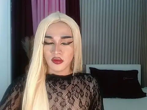 Kendalllust online show from June 1, 1:35 pm