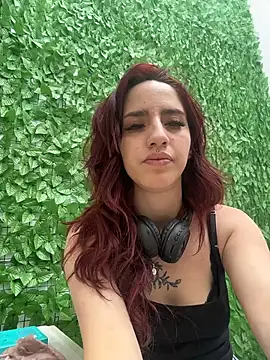 elodie rouge online show from April 2, 12:36 pm