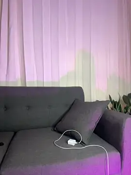 Snapshot of elodie_rouge chatting on May 15, 11:39 am elodie rouge online show from May 15, 11:39 am