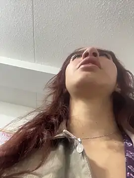 Snapshot of elodie_rouge chatting on May 30, 12:13 pm elodie rouge online show from May 30, 12:13 pm