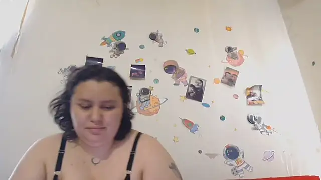 RavenEllieUniverse online show from June 27, 9:31 pm