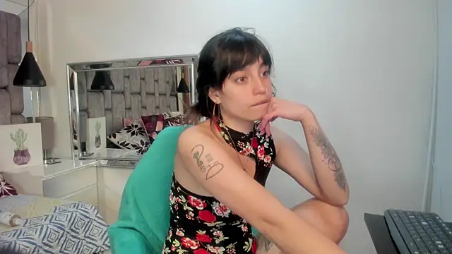 JenniQ69 online show from February 12, 1:50 pm