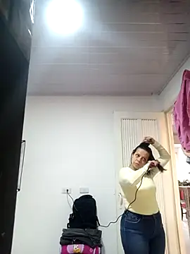 RossyAlvarez online show from June 7, 9:51 pm