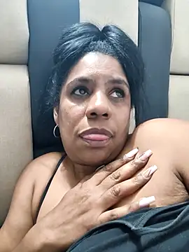 Zeyllyjhonson online show from January 31, 11:47 pm