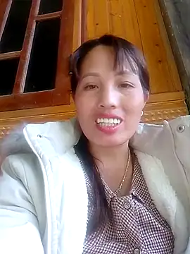 Gummiesu online show from March 23, 7:45 am