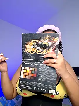 Snapshot of curly_girl_31 chatting on February 3, 6:24 pm curly girl 31 online show from February 3, 6:24 pm