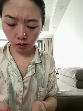 Snapshot of Cheating-wife chatting on July 6, 5:15 am Cheating-wife online show from July 6, 5:15 am