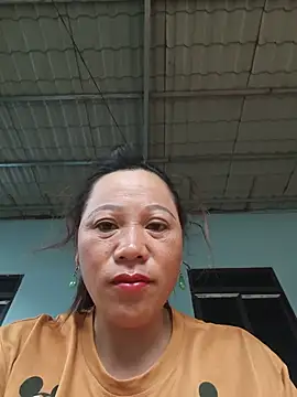 Snapshot of Jooj- chatting on July 17, 11:42 pm Jooj- online show from July 17, 11:42 pm