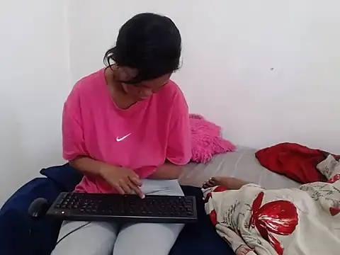 B Slut online show from February 19, 4:14 pm