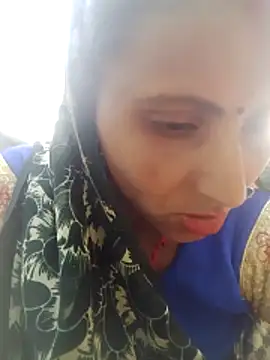 Snapshot of Juli_rathore chatting on May 20, 12:55 pm Juli rathore online show from May 20, 12:55 pm