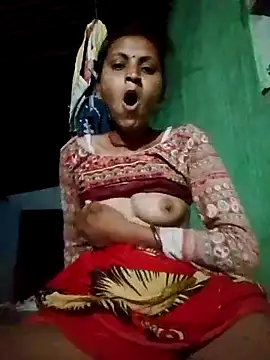 Snapshot of Juli_rathore chatting on June 4, 11:00 pm Juli rathore online show from June 4, 11:00 pm