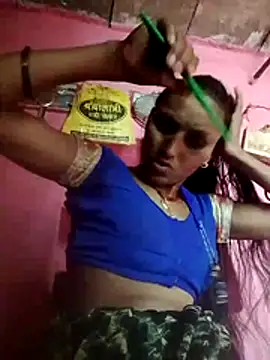 Snapshot of Juli_rathore chatting on July 15, 7:02 am Juli rathore online show from July 15, 7:02 am