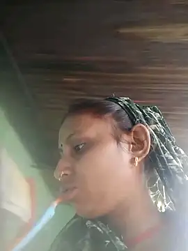 Snapshot of Juli_rathore chatting on July 16, 1:44 am Juli rathore online show from July 16, 1:44 am