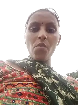 Snapshot of Juli_rathore chatting on July 19, 12:31 pm Juli rathore online show from July 19, 12:31 pm