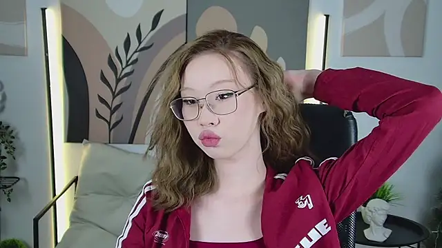 Snapshot of SarahRice chatting on February 11, 4:34 pm SarahRice online show from February 11, 4:34 pm