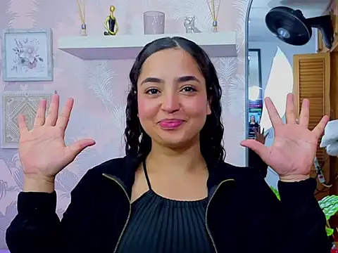 Emma Thompssonn online show from February 4, 11:49 am