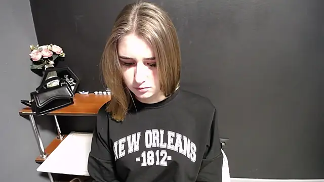 Sunny siren online show from February 13, 1:51 pm