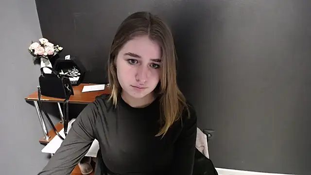 Sunny siren online show from March 11, 2:01 pm