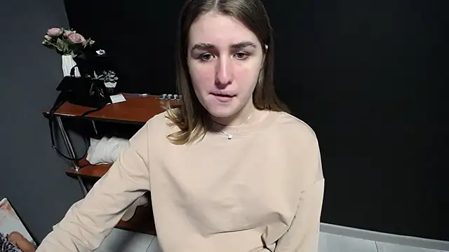 Sunny siren online show from April 7, 1:33 pm