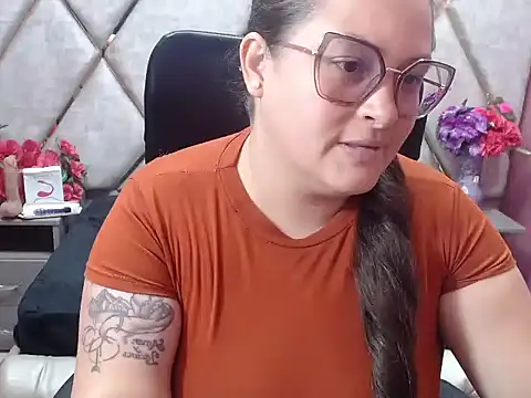 Sarah Boobs  online show from February 13, 7:43 pm