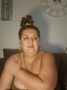 Snapshot of Nova-iswiserx chatting on February 10, 10:08 am Nova-iswiserx online show from February 10, 10:08 am