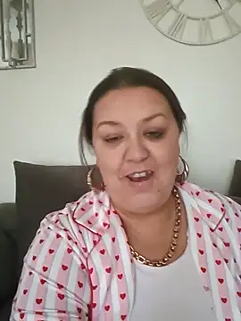 Snapshot of Nova-iswiserx chatting on February 18, 10:22 am Nova-iswiserx online show from February 18, 10:22 am