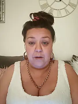 Snapshot of Nova-iswiserx chatting on February 24, 11:08 am Nova-iswiserx online show from February 24, 11:08 am