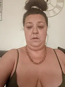 Snapshot of Nova-iswiserx chatting on March 3, 1:28 pm Nova-iswiserx online show from March 3, 1:28 pm