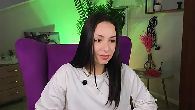 CayIaPirkey online show from January 16, 7:56 am