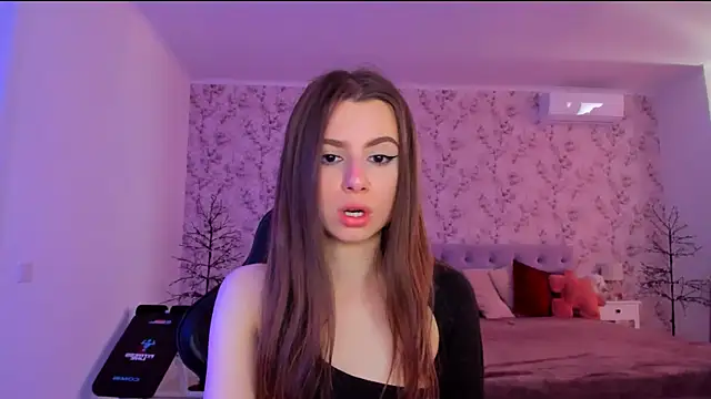 Snapshot of Hot_Molly5 chatting on June 19, 9:46 am Hot Molly5 online show from June 19, 9:46 am