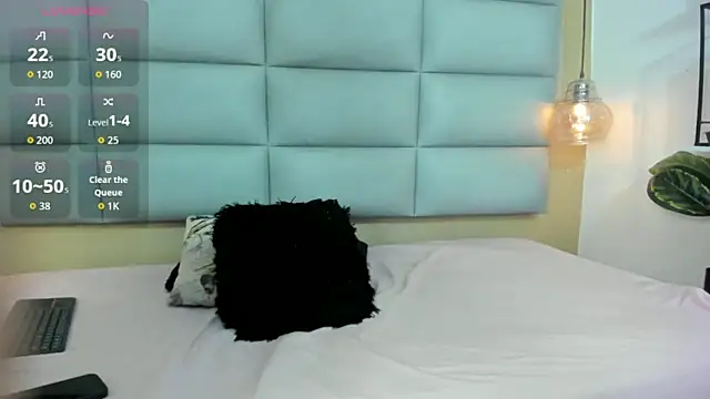 miss-liz- online show from February 5, 1:05 pm