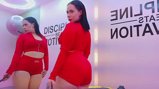 Snapshot of Sienna-Gold chatting on January 31, 7:34 pm Sienna-Gold online show from January 31, 7:34 pm