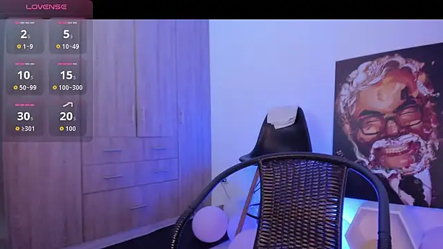 JulzLopez  online show from March 10, 12:48 am