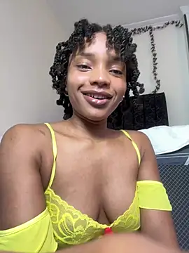 Snapshot of Ebony_love07 chatting on May 6, 8:58 pm Ebony love07 online show from May 6, 8:58 pm