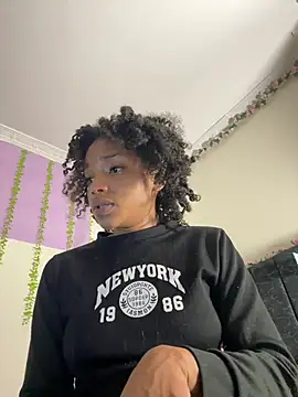 Snapshot of Ebony_love07 chatting on June 20, 1:52 am Ebony love07 online show from June 20, 1:52 am