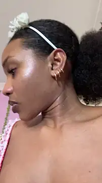 Snapshot of Ebony_love07 chatting on July 6, 9:06 pm Ebony love07 online show from July 6, 9:06 pm