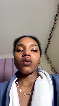 Snapshot of Ebony_love07 chatting on July 9, 12:15 am Ebony love07 online show from July 9, 12:15 am