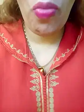 Snapshot of Naughty-Yousra chatting on May 16, 12:26 pm Naughty-Yousra online show from May 16, 12:26 pm