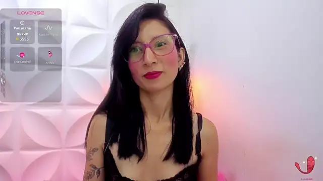 zaira skinny online show from April 12, 3:44 am