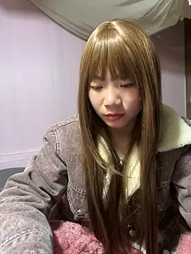 Snapshot of Lata-cute chatting on February 5, 9:14 am Lata-cute online show from February 5, 9:14 am