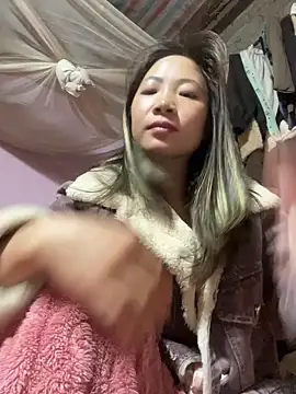 Snapshot of Lata-cute chatting on February 9, 2:59 am Lata-cute online show from February 9, 2:59 am