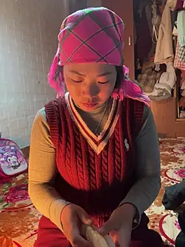 Snapshot of Lata-cute chatting on February 11, 10:09 am Lata-cute online show from February 11, 10:09 am