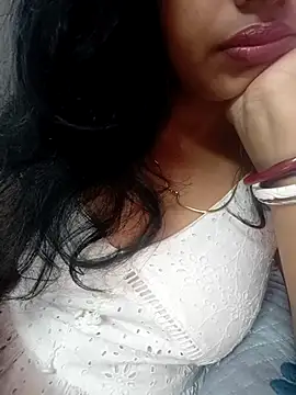 Hot-Tinaa online show from April 3, 1:03 am