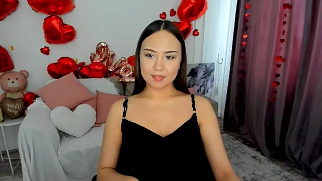 Snapshot of GlowMe chatting on February 2, 11:20 am GlowMe online show from February 2, 11:20 am