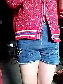 lia-coy online show from April 2, 3:04 am