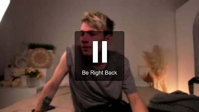 Snapshot of Volan_Starts chatting on February 10, 4:16 am Volan Starts online show from February 10, 4:16 am