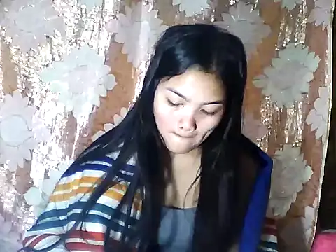 PinaySkinnyJust18 online show from March 18, 9:18 pm